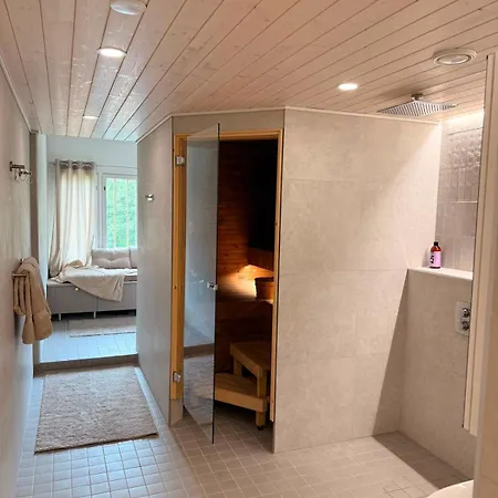 Aelylaen Helmi Spacious Two-bedroom With Sauna *