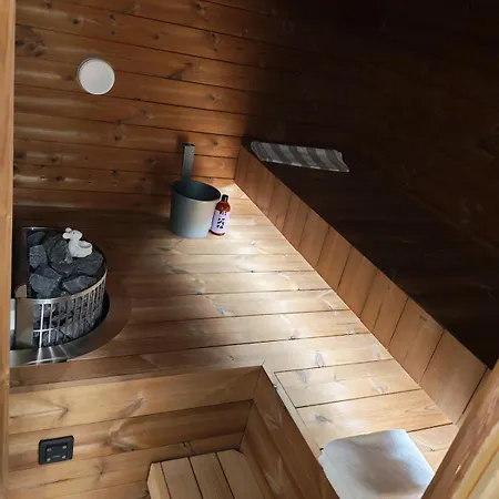 Aelylaen Helmi Spacious Two-bedroom With Sauna