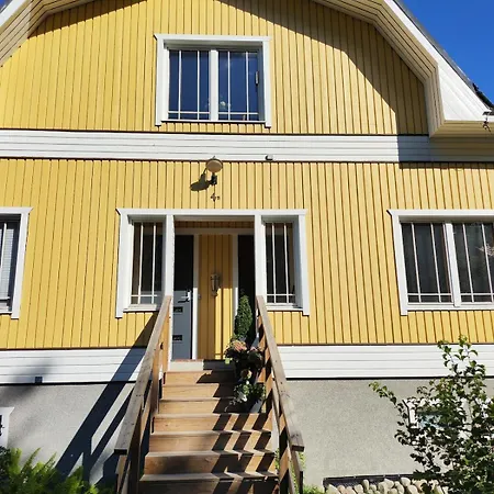 Aelylaen Helmi Spacious Two-bedroom With Sauna Jyväskylä